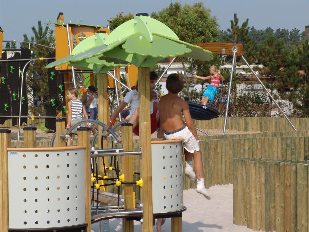 ホテルPark Kerlinga ブレーデネ エクステリア 写真
